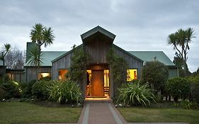 Whakaipo Lodge
